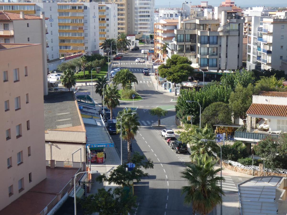 Bora 6-B Apartman Roses Kültér fotó